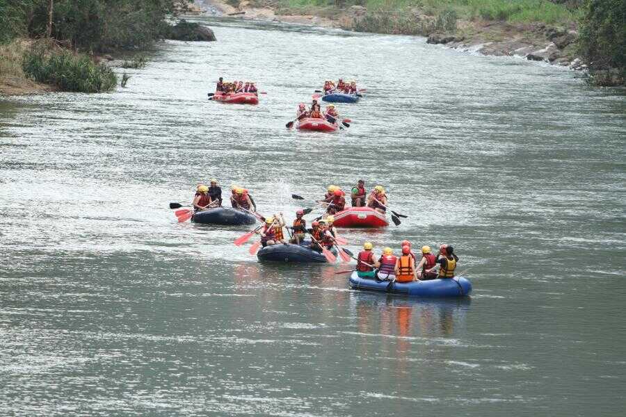 water rafting boats on kelani river experiential journey