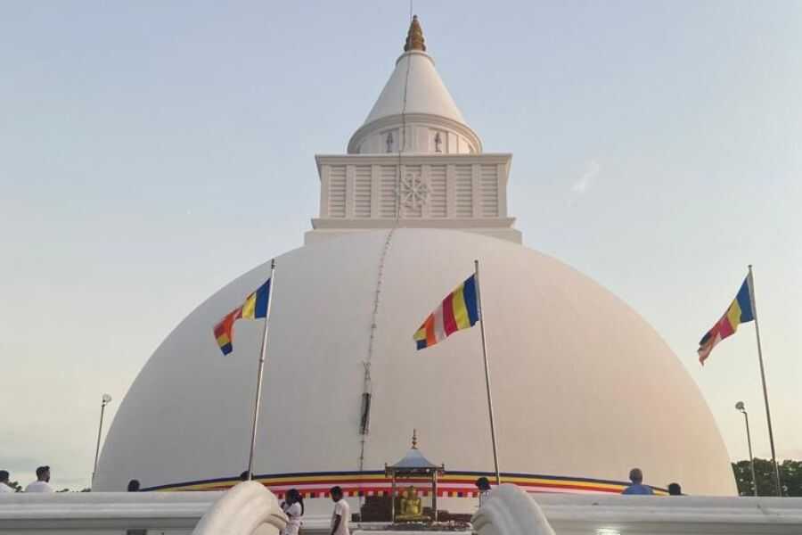 katharagama temple in sri lanka experiential journey